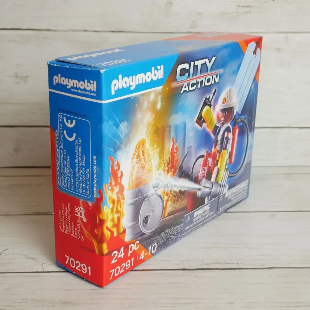 Playmobil City Action Fire Rescue Building 24 PC Set 70291 NEW